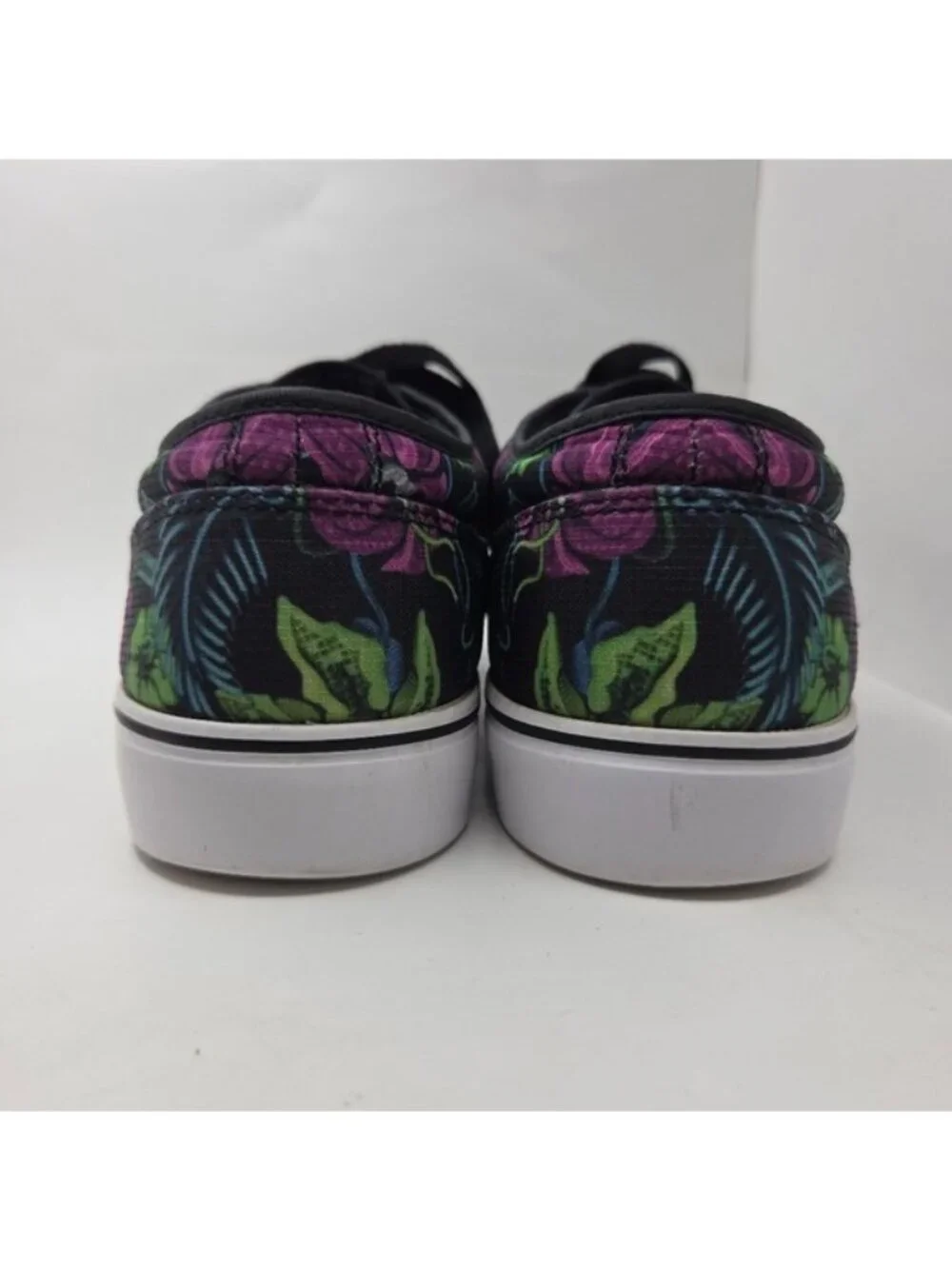 Nike Toki Low Black Floral Textile Smoky Lotus Shoes Sneakers Men's Size 9.5